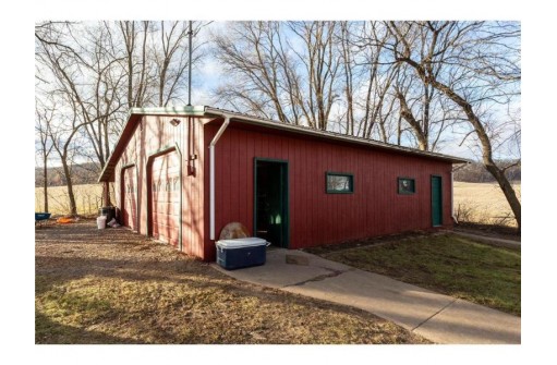 N7471 North Pine Creek Road, Hixton, WI 54635