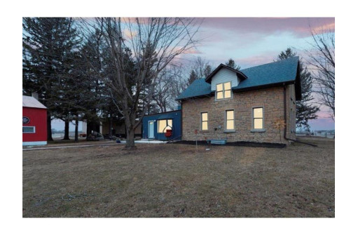 524 County Road Ss, Roberts, WI 54023