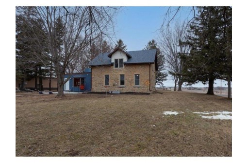 524 County Road Ss, Roberts, WI 54023