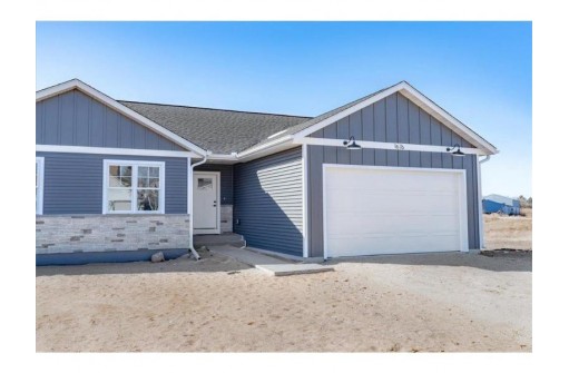 1676 Squirrel Way, New Richmond, WI 54017