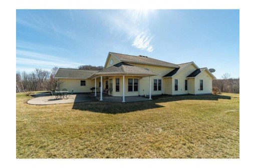 W2071 County Road R, Mondovi, WI 54755