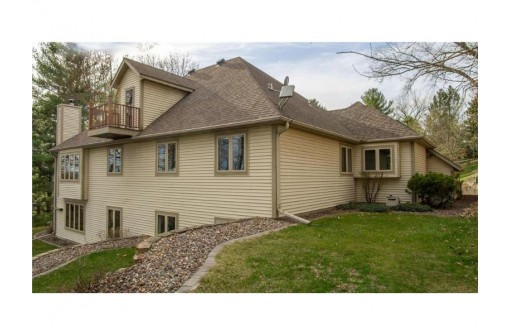 403 Grandview Heights Court, Menomonie, WI 54751