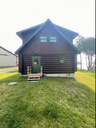 483 Superior St De Tour, MI 49725