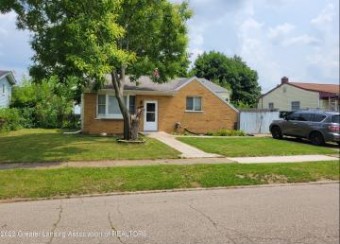 4813 Woodlyn Drive Lansing, MI 48910