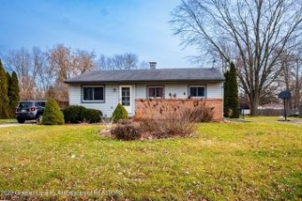 3017 Viking Street Lansing, MI 48911