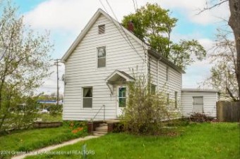 1009 Hickory Street Lansing, MI 48912