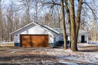 8677 W Herbison Road Eagle, MI 48822