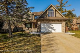 2667 Moreno Drive Lansing, MI 48911