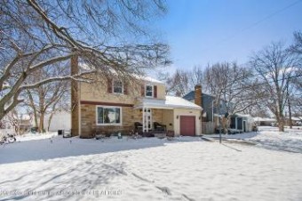 2207 Fairfax Road Lansing, MI 48910