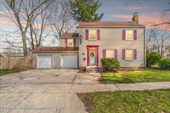 634 Division Street East Lansing, MI 48823