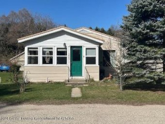 3443 N 5th Street Weidman, MI 48893