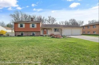 1882 Ridgewood Drive East Lansing, MI 48823