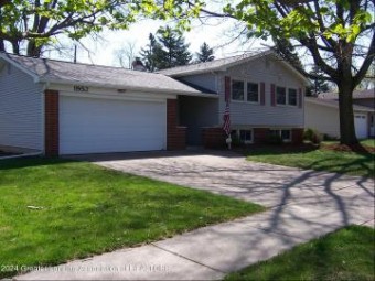 1952 Pinecrest Drive East Lansing, MI 48823