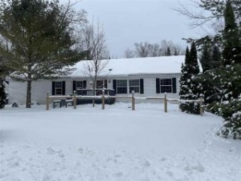 8062 Ridgeview Drive Cheboygan, MI 49721