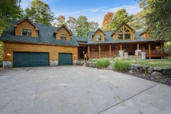 1222 Walkabout Lane Harbor Springs, MI 49740