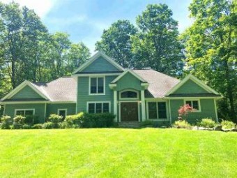 6542 Forest Way Harbor Springs, MI 49740