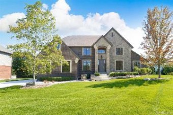 3883 Coachwood Lane Rochester Hills, MI 48309