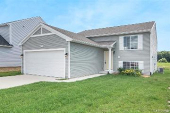 2909 Sycamore River Drive Fowlerville, MI 48836