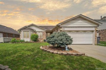 42969 Tomlinson Drive Clinton Township, MI 48038