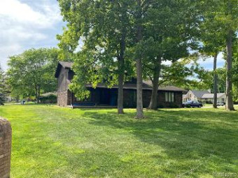 26020 Yorkshire Place Grosse Ile, MI 48138