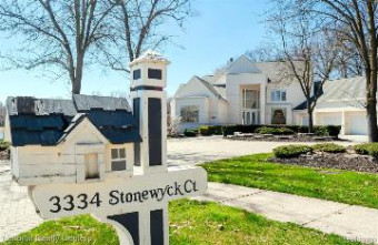 3334 Stonewyck Court Shelby Township, MI 48316