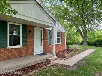 24708 Spring Lane Harrison Township, MI 48045