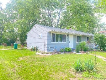 2997 Woodlawn Street Commerce Township, MI 48390