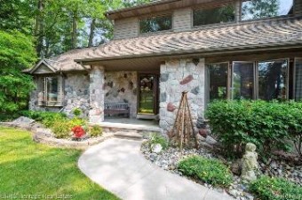 420 Oak Grove Drive Chesaning, MI 48616