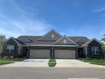 16330 Beech Tree Lane Clinton Township, MI 48038