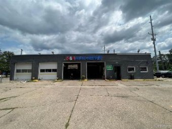 374 N Gratiot Avenue NB Clinton Township, MI 48036