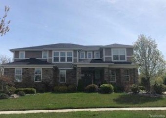 21047 Ballantyne Court Northville, MI 48167