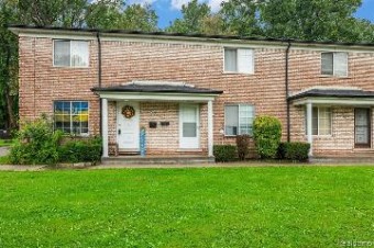 37104 Jefferson Avenue UNIT 1 Harrison Township, MI 48045