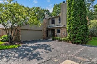 717 Arbor Court Bloomfield Hills, MI 48304