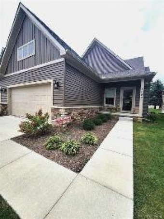 8099 Timber Trail White Lake, MI 48386