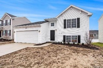 2856 Sycamore River Drive Fowlerville, MI 48836