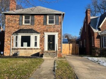 16534 Greenview Avenue Detroit, MI 48219