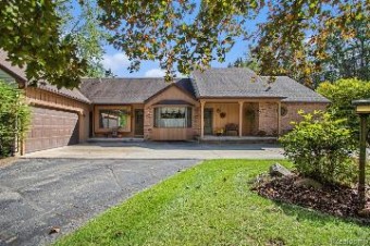 4205 Forest River Trail Columbiaville, MI 48421