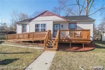 15861 Knight Redford, MI 48239