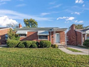 21609 Sunnyside Street Saint Clair Shores, MI 48080