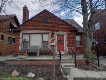 7428 Calhoun Street Dearborn, MI 48126