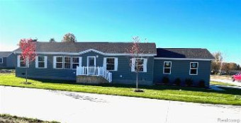 2780 Naples Lapeer, MI 48446