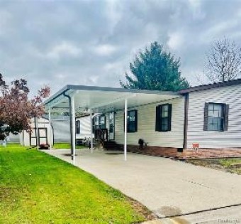 49936 Piccadilly Shelby Township, MI 48315