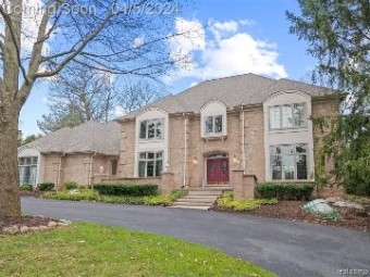 2870 Meadowood Lane Bloomfield Hills, MI 48302