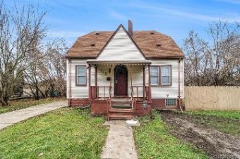 312 Fisher Avenue Pontiac, MI 48341