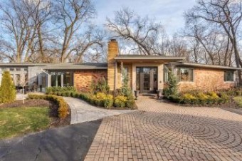 1930 Hillwood Drive Bloomfield Hills, MI 48304