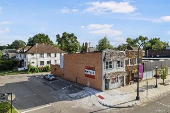 15226 Mack Avenue Grosse Pointe Park, MI 48230