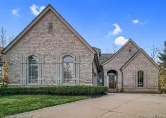 2595 Summerlin Court Rochester, MI 48306