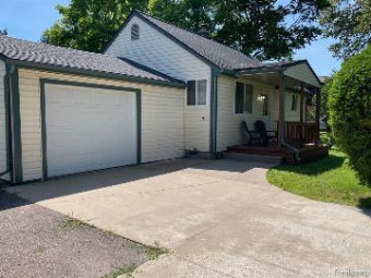 216 Pine Trail St. Ignace, MI 49781