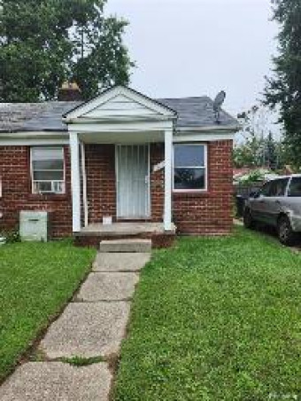 17377 Hoover Street Detroit, MI 48205