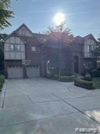 41512 Burroughs Avenue Novi, MI 48377